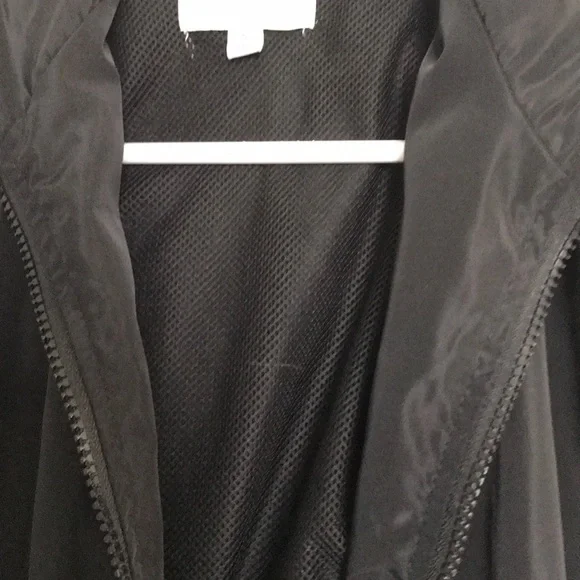 Small hooded nylon jacket - Picture 2 of 7